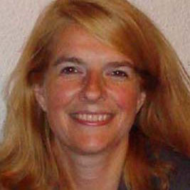  Carola Pauly